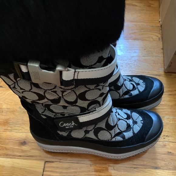 Coach Logo fur winter boot - Picture 5 of 5